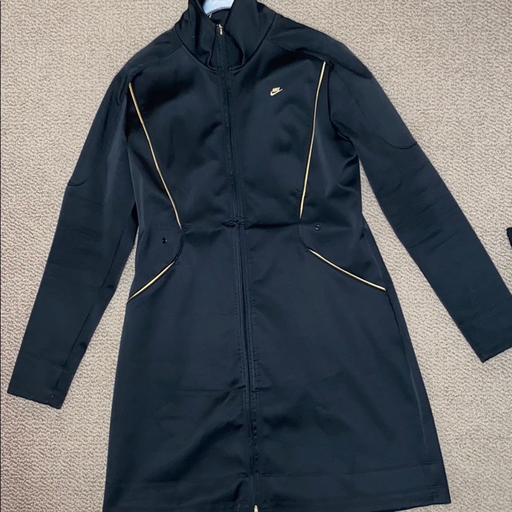 Nike Waterproof Jacket - Picture 2 of 3